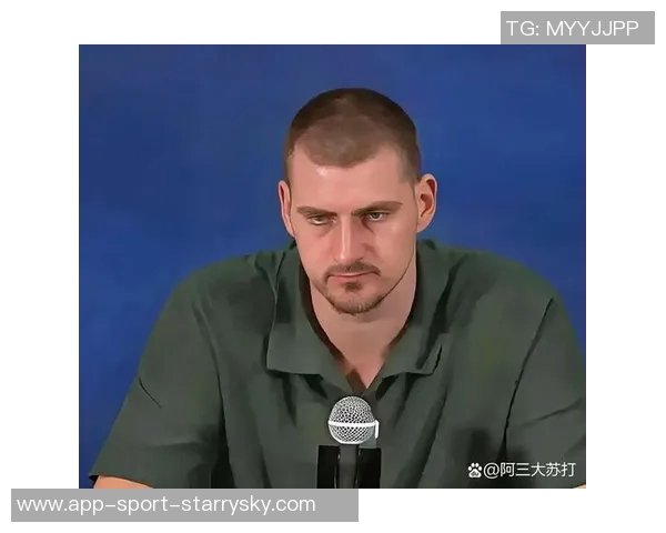 小萨被约基奇剃成地中海漫画家调侃约基奇传球风格幽默搞笑 小萨被约基奇剃成地中海漫画家调侃约基奇传球风格幽默搞笑