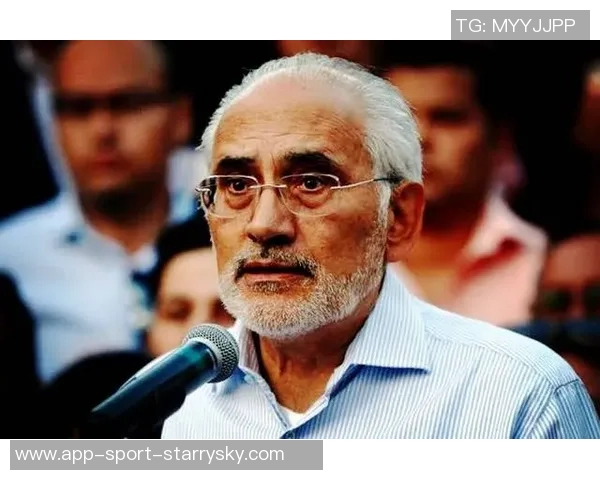 斯彭斯向弗兰克表达不满情绪唇语专家解读他暗示要辞职的背后原因